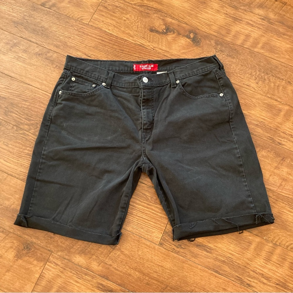Levi’s Black Jean Shorts Women’s Slim Fit Cut Off Distressed Size 18 Mis Stretch